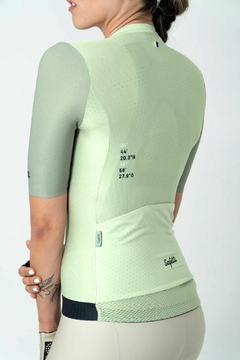 JERSEY SAFETTI SEMPLICITÁ STEVIA MUJER (114 USD) - KIWINNER