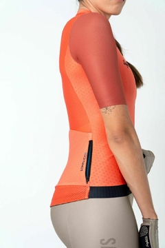 JERSEY SAFETTI SEMPLICITÁ FLAME MUJER (114 USD) - tienda online