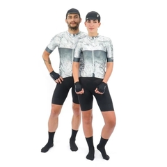 JERSEY DE CICLISMO SAFETTI VINCITORE GRIGIO (USD 104)