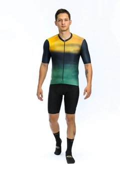 CALZA DE CICLISMO ELEVEN ULTRA SIN COSTURA NEGRA HOMBRE 9 HRS (108 USD)