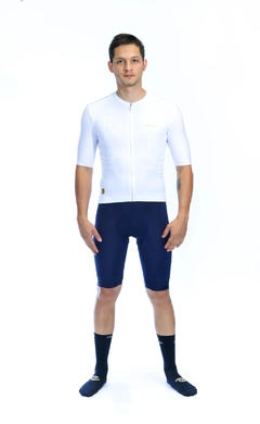 Imagen de CALZA ELEVEN ESTELAR CERO COSTURA AZUL HOMBRE 6HRS PEDALEO (92 USD)