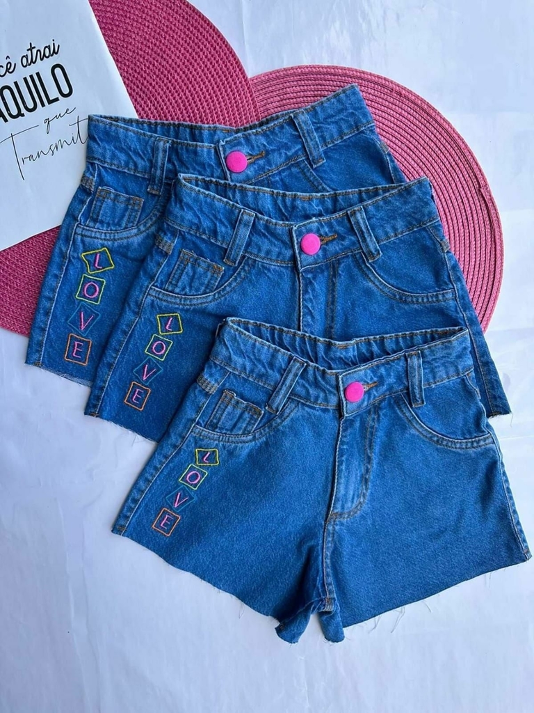Short Jeans Feminino Cintura Alta Com Bordado Love Colorido