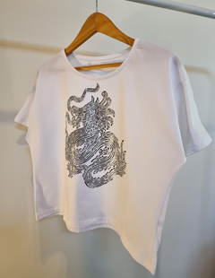 REMERA DRAGÓN PLATA #R3 - comprar online