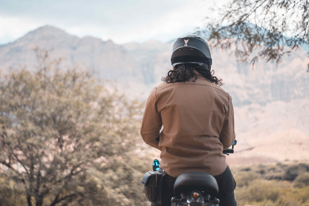 Camisa de moto con protecciones