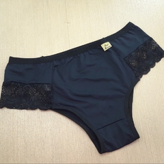 Calça Marjorie em Microfibra de Poliéster e Renda - C7904