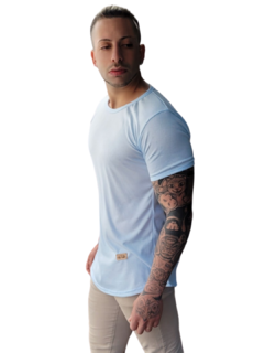 Remeron Hombre Entallado Long Slim Fit Conquer Remera en internet