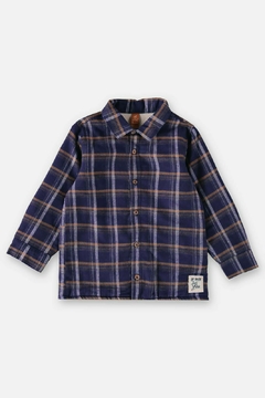 Camisa manga longa em tecido flanelado e malha