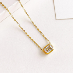 COLAR PENDENTE SQUARE ZIRCÔNIA FOLHEADO A OURO