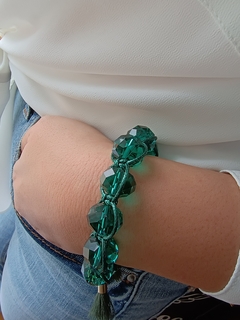 Pulseira macrame cristais verde esmeralda