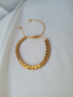 Pulseira de Hematita Corações Dourado