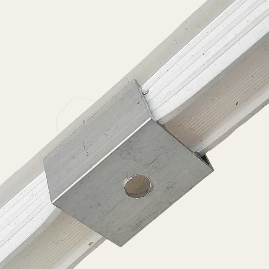 Perfil PVC ángulo Clip aluminio 260 cm