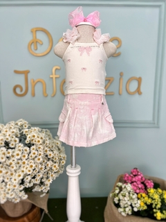 Conjunto Infantil Menina Saia Sarja Rosa e Regata Off Laço e Pérolas Petit Cherie 038