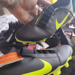 Botas de fútbol Nike Phantom Negro/Verde fluorescente - tienda online