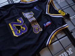 Regata de baloncesto - LA Lakers NBA en internet