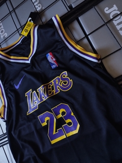 Lakers NBA Regatta + Shorts Kit on internet