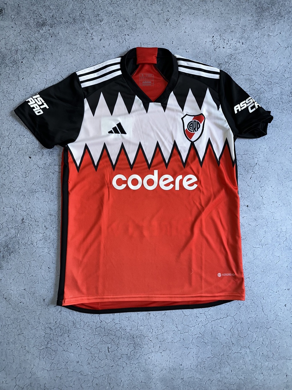 Camiseta river negra online 2020