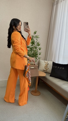 Conjunto Bella Blaser + Calça Laranja na internet