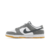 Dunk Low 'Smoke Grey Gum' na internet