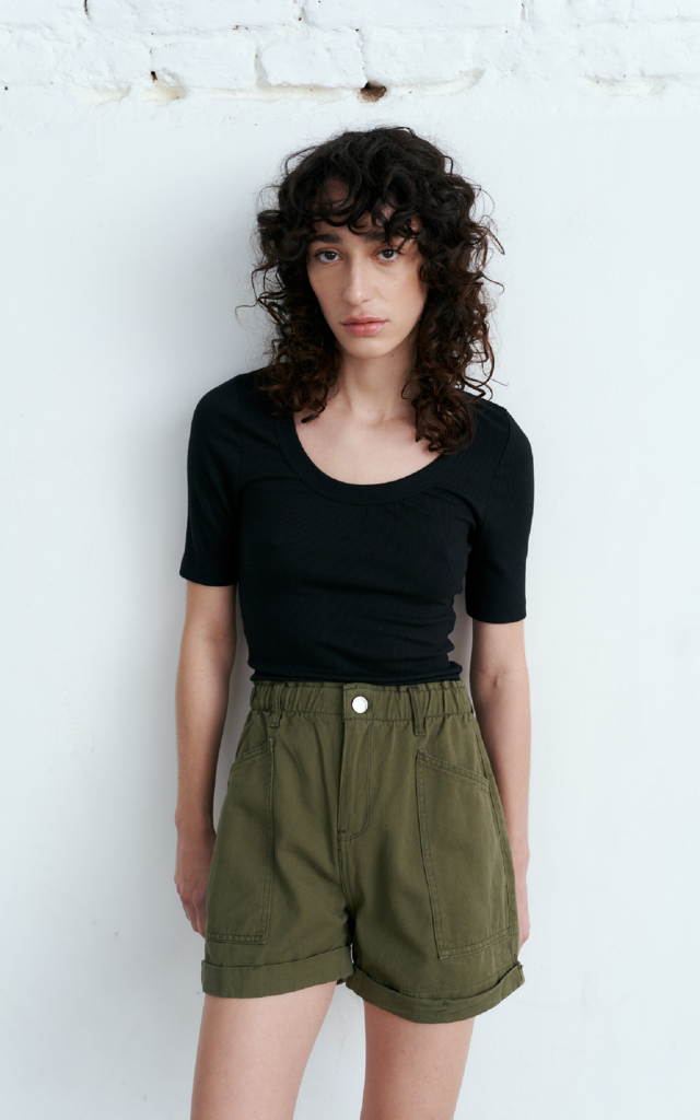 Short falda outlet verde militar