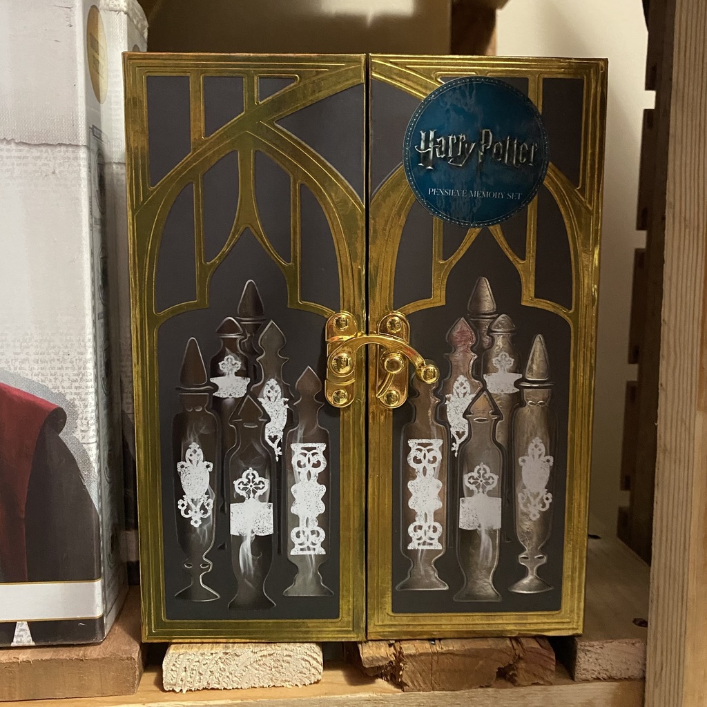 The Noble Collection Harry Potter - Llavero de rana de chocolate, Oro