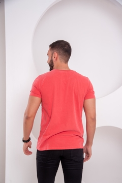 T-Shirt Basics Vermelha - comprar online