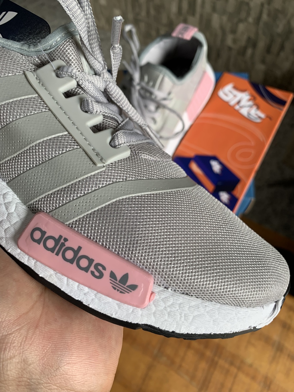 Adidas nmd feminino rosa e cinza hotsell