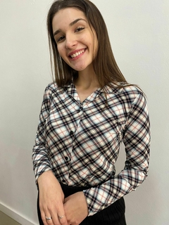 Camisa Celina - com gola e botões - Branco xadrez - Angelica Moda