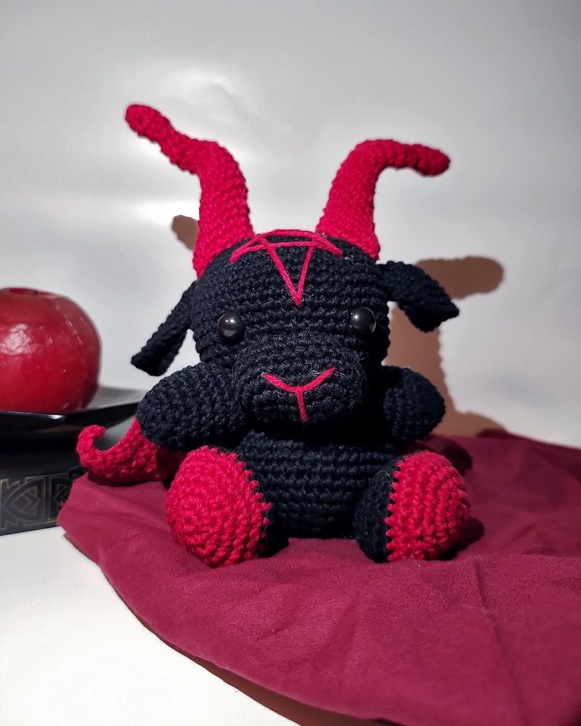 Amigurumi Baphomet