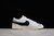 Nike Blazer Low '77 en internet