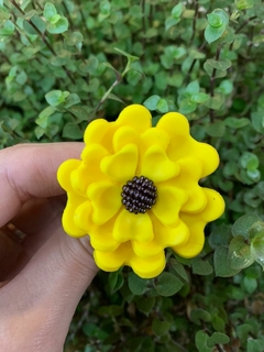 Imagem do Enfeite de Chimarrão de Biscuit Flores