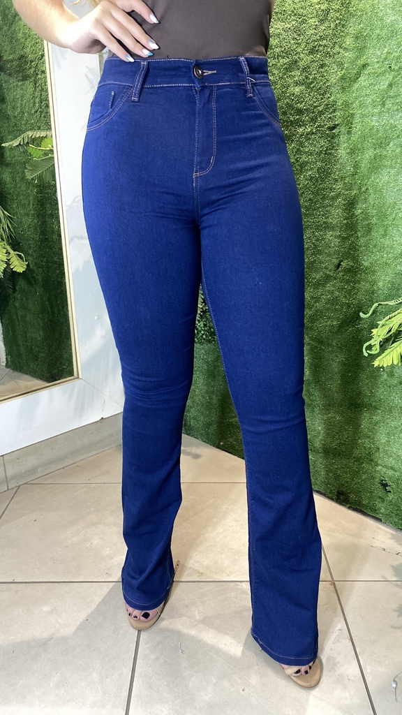 Calça Flare jeans