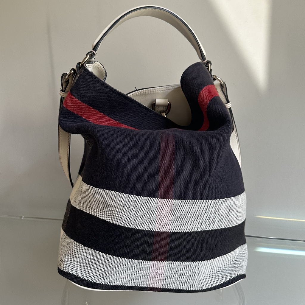 Bolsa 2025 burberry azul