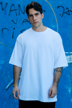 Oversized Basic White - comprar online