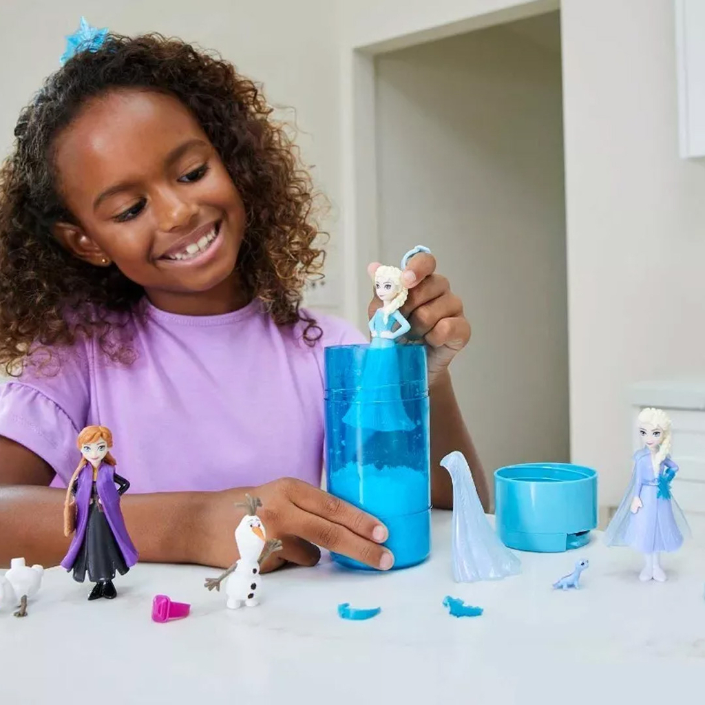 Boneca Frozen Surpresa Color Reveal Snow com Acessórios - Mattel - Bonecas  - Magazine Luiza