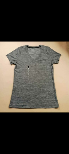 Blusa gris Under