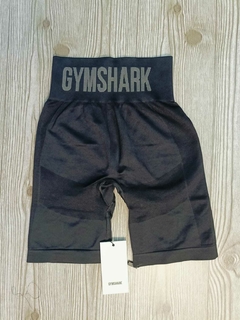 Short negro con letras grises Gymshark