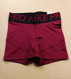 Short Nike Pro Guinda