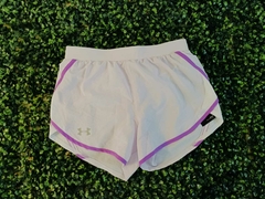 Short blanco con lineas en morado Under