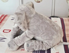 Elefante travesseiro na internet