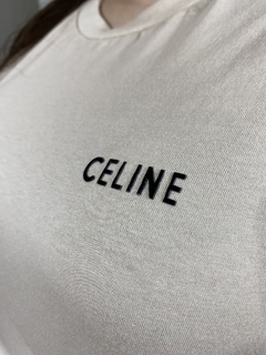 T-SHIRT FEMININA INSPIRAÇÃO CELINE PLUS SIZE G - GG na internet