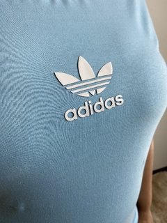 T-SHIRT FEMININA INSPIRAÇÃO ADIDAS AZUL BB - comprar online