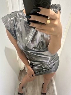 Vestido de Lamé con hombreras