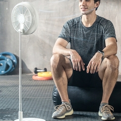 Ventilador Portátil recarregável com apoio luz e 3 velocidades na internet