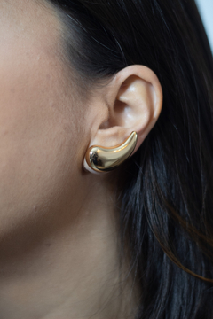 Brinco Ear Cuff Liso Banhado a Ouro - comprar online