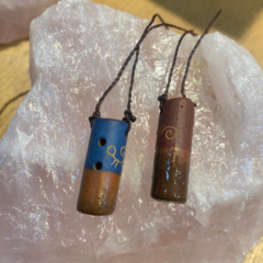 Colar perfumeira cerâmica do Pará cilindro - comprar online