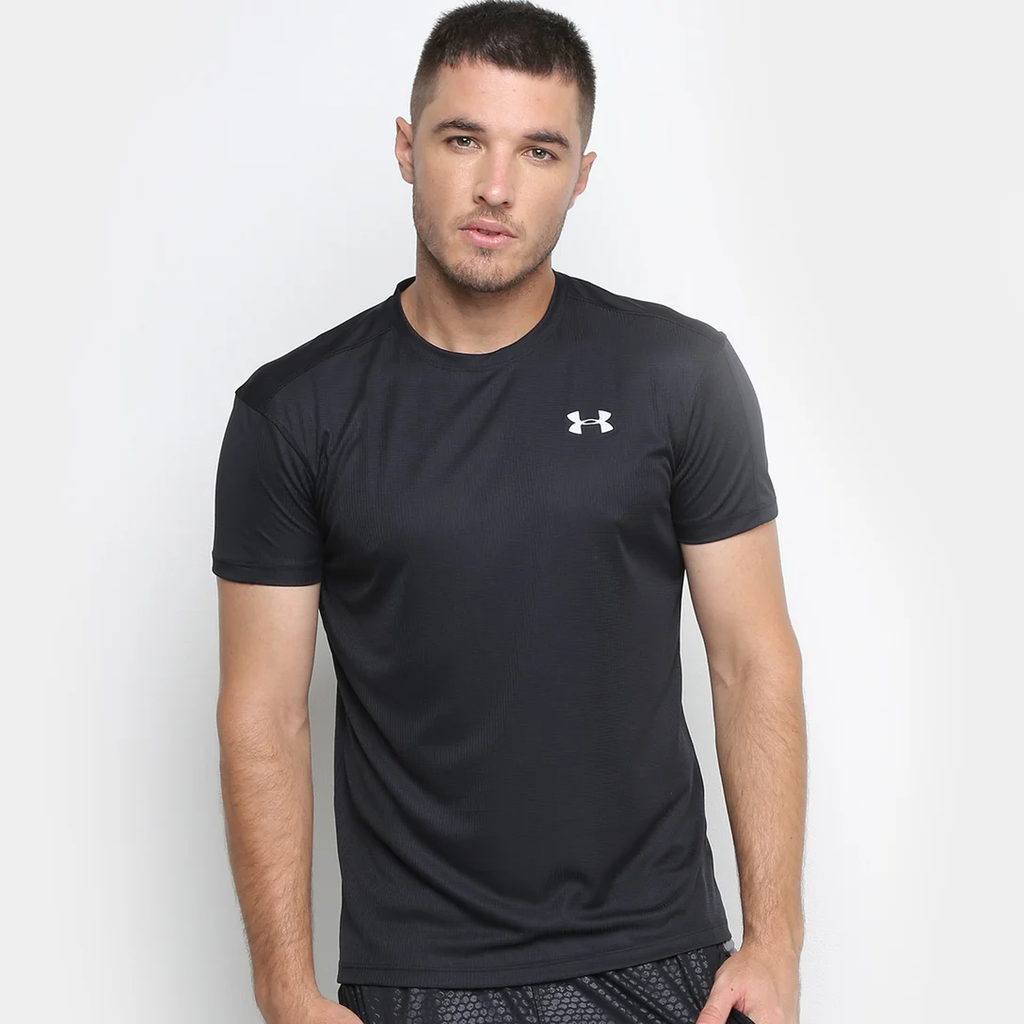 CAMISETA UNDER ARMOUR NA COR PRETA