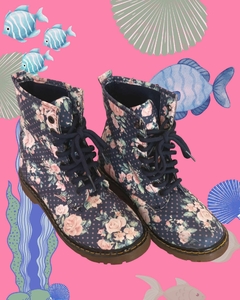 Combat boots floreadas en internet