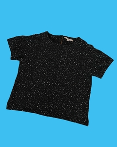 Blusa crop negra con estrellas