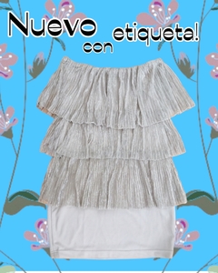 Vestido off shoulder de capas