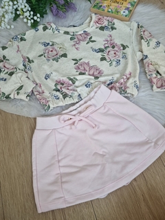 Conjunto em Blusão Box e Shorts Saia - Kukiê